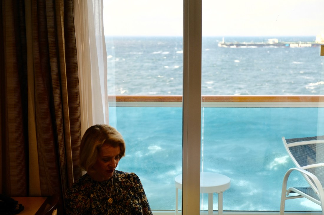 12C26E21-FF5B-49A6-A352-630E4F7CE2B9