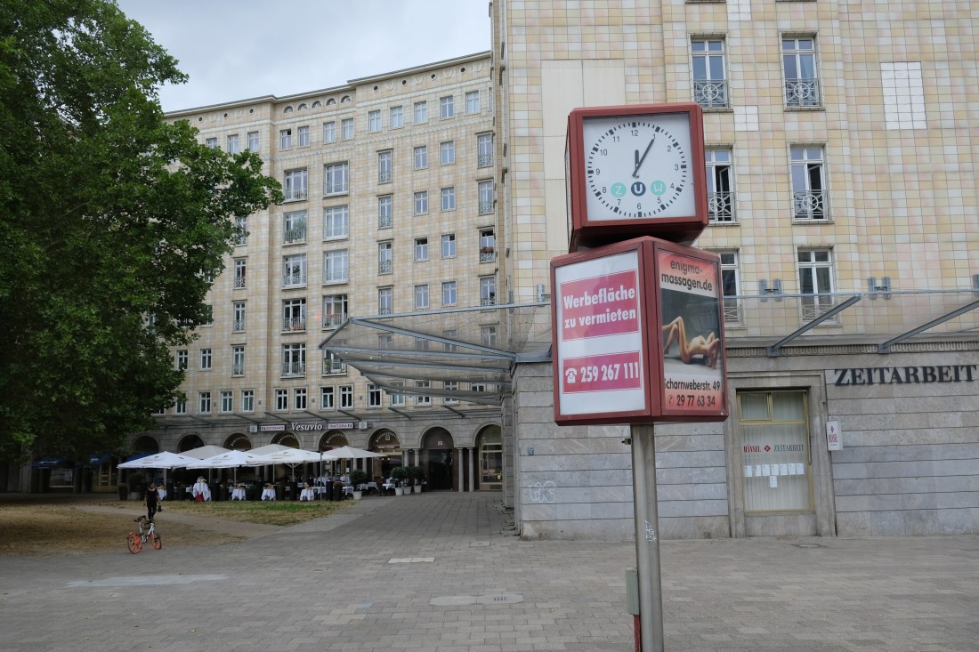 1AF6B0F5-1154-4D16-8D7E-54253659C7F2