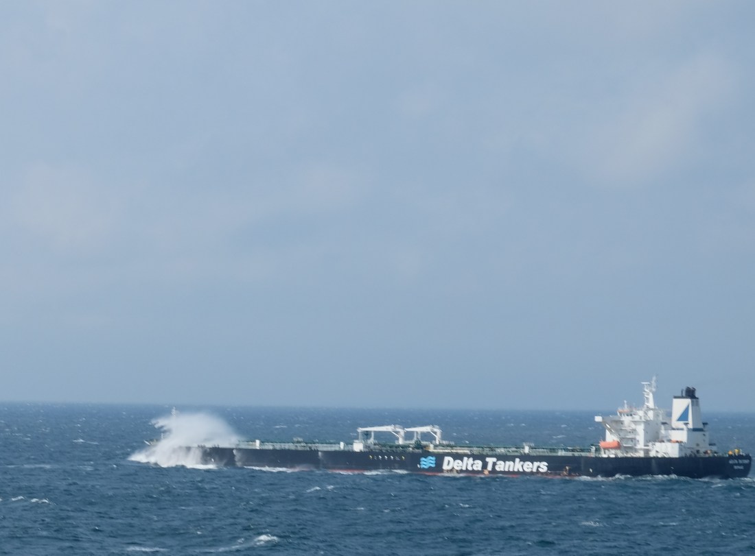 21C11D3C-A65A-4102-A8D3-B0B0BB88B4A9