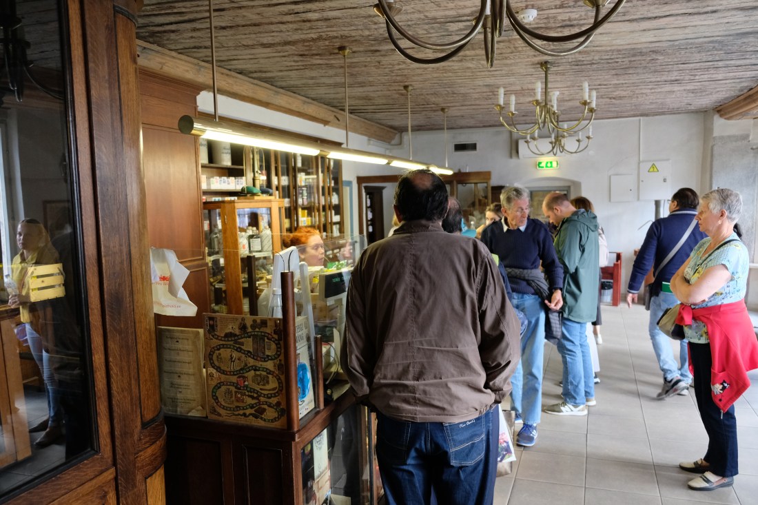 8FE24262-D704-443A-909A-86E131C5F9CE