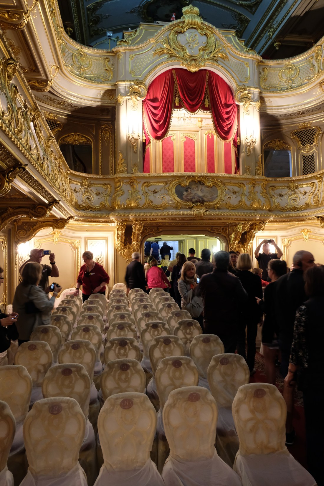 DEFCA7B0-0332-4B71-AF2F-F17CDC244259