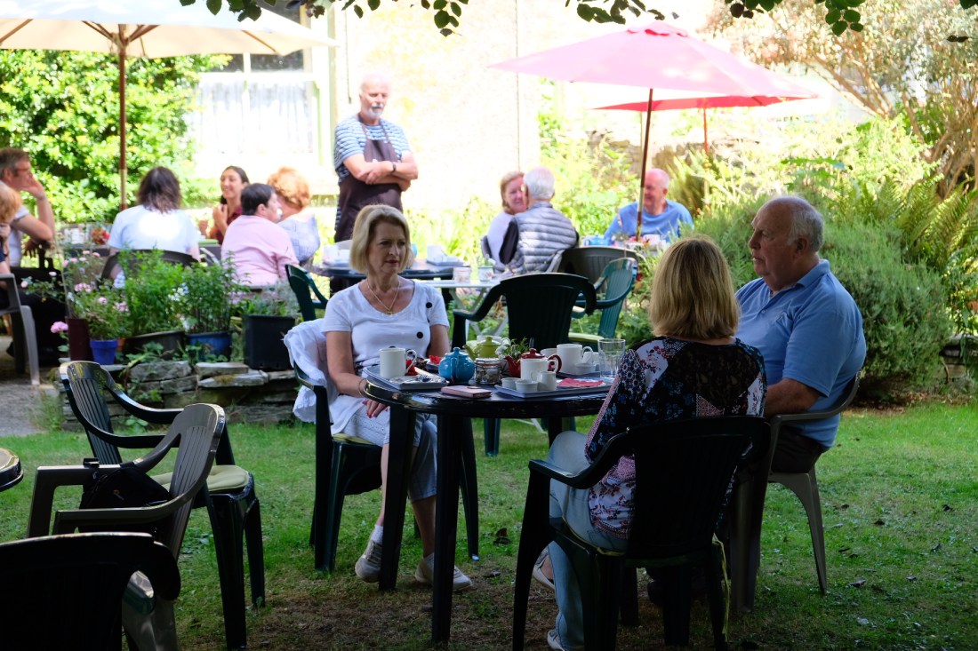 E39E2EDF-8F98-4418-B16D-1BA7A68B4E10